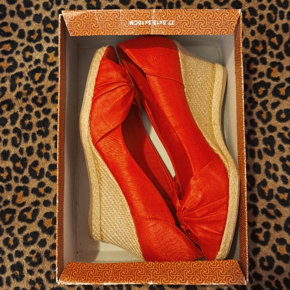 Life Stride Open Toe Wedges Rhonda Hot Lips